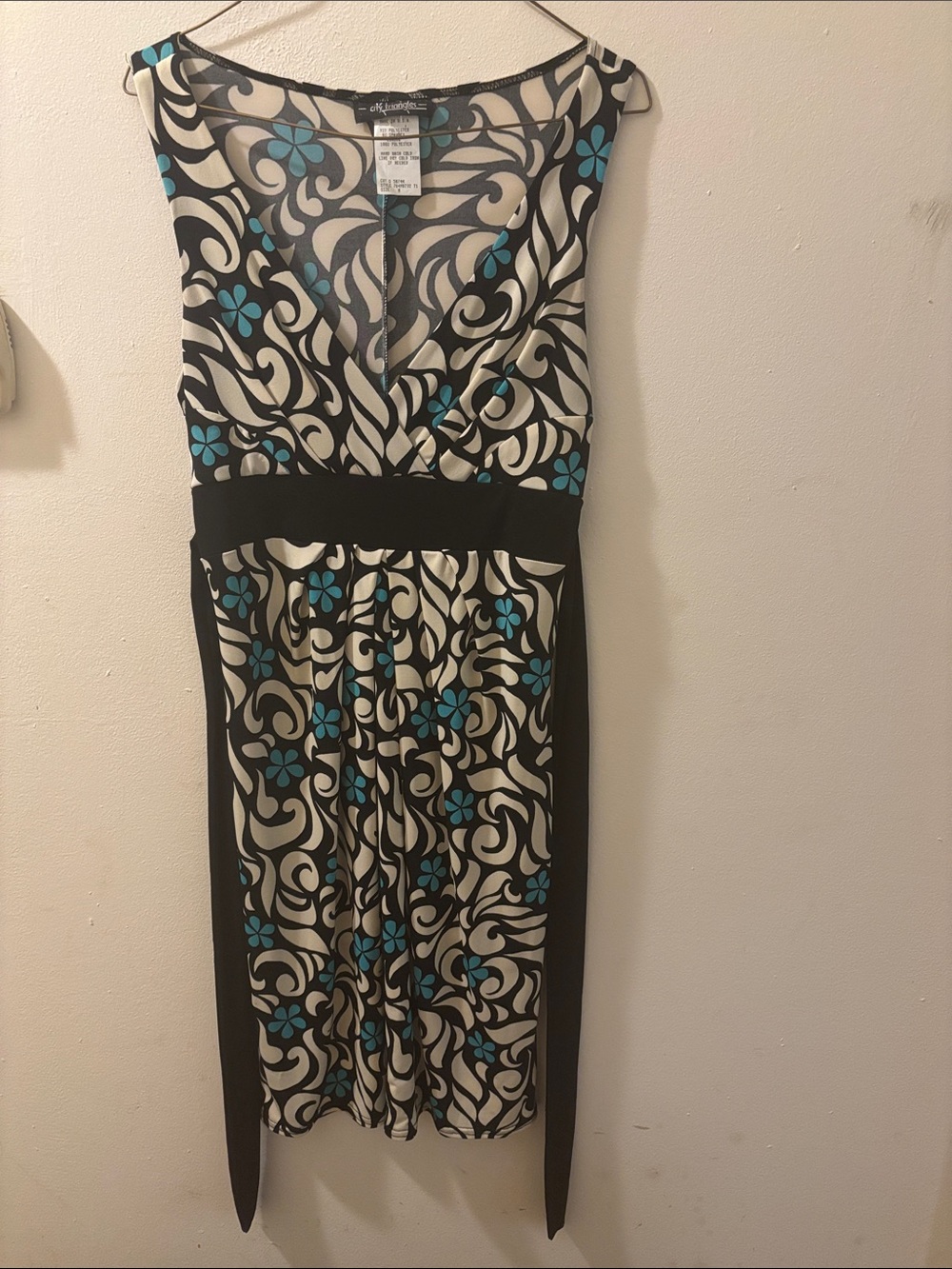 City Triangles Black White & Teal Floral Wrap Blouse